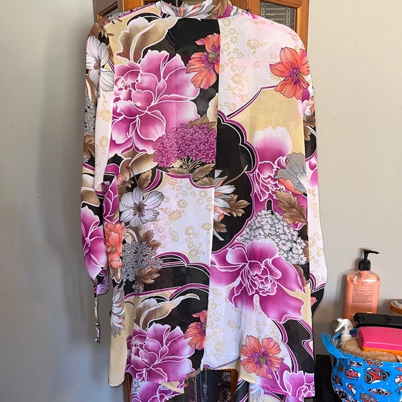 Floral Kimono Cardigan - Picture 7 of 8